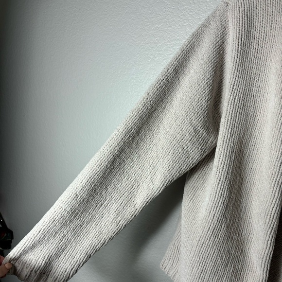 Orvis Women’s Size Large Ecru Chenille Button Up Cardigan Long Sleeve - Picture 7 of 8